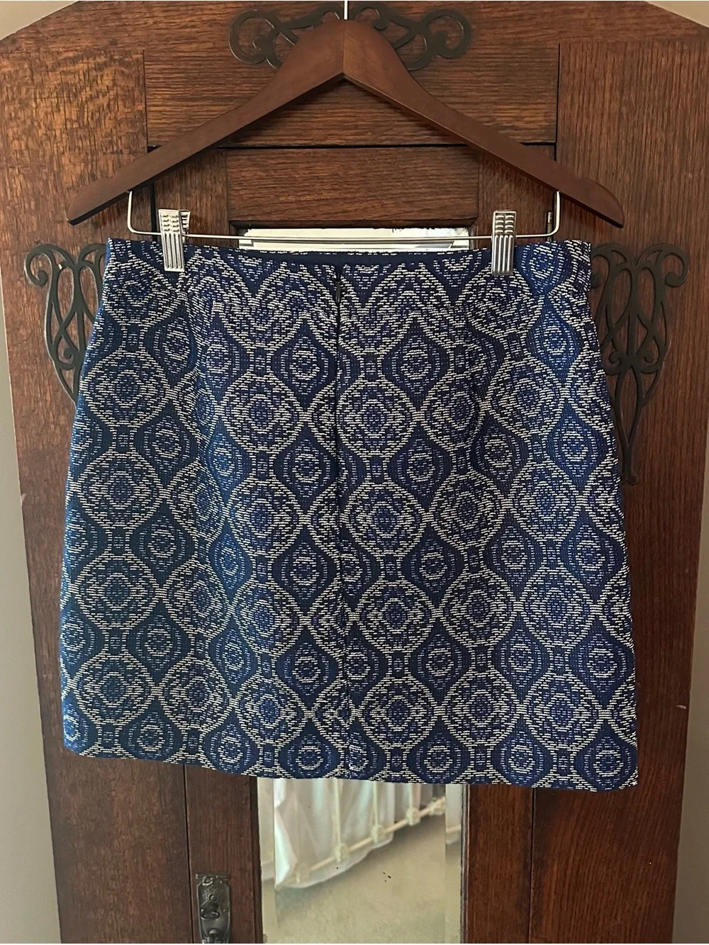J.Crew Blue and Gold Patterned Brocade Mini Skirt Size 6 Preppy - Picture 3 of 5